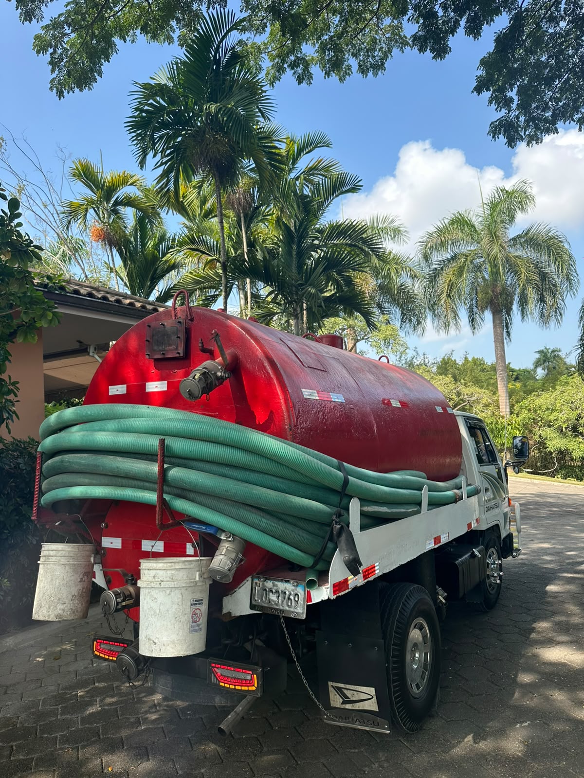 Camión daihatsu 2002 succiónador — foto 4