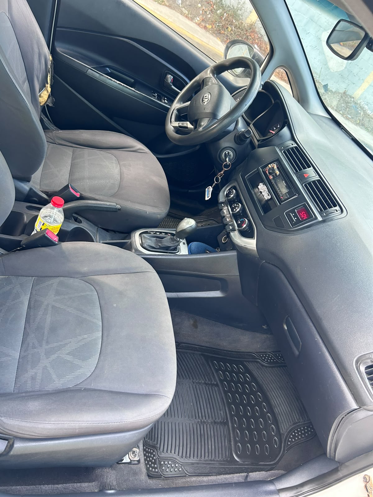 Kia Rio — foto 5