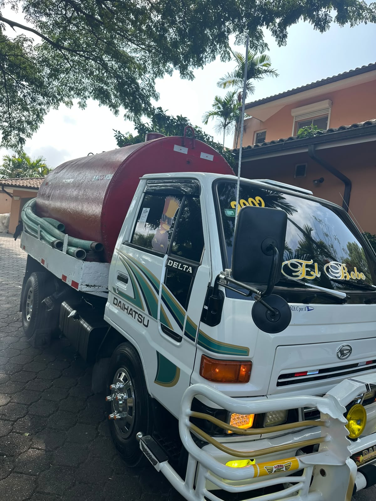 Camión daihatsu 2002 succiónador — foto 2