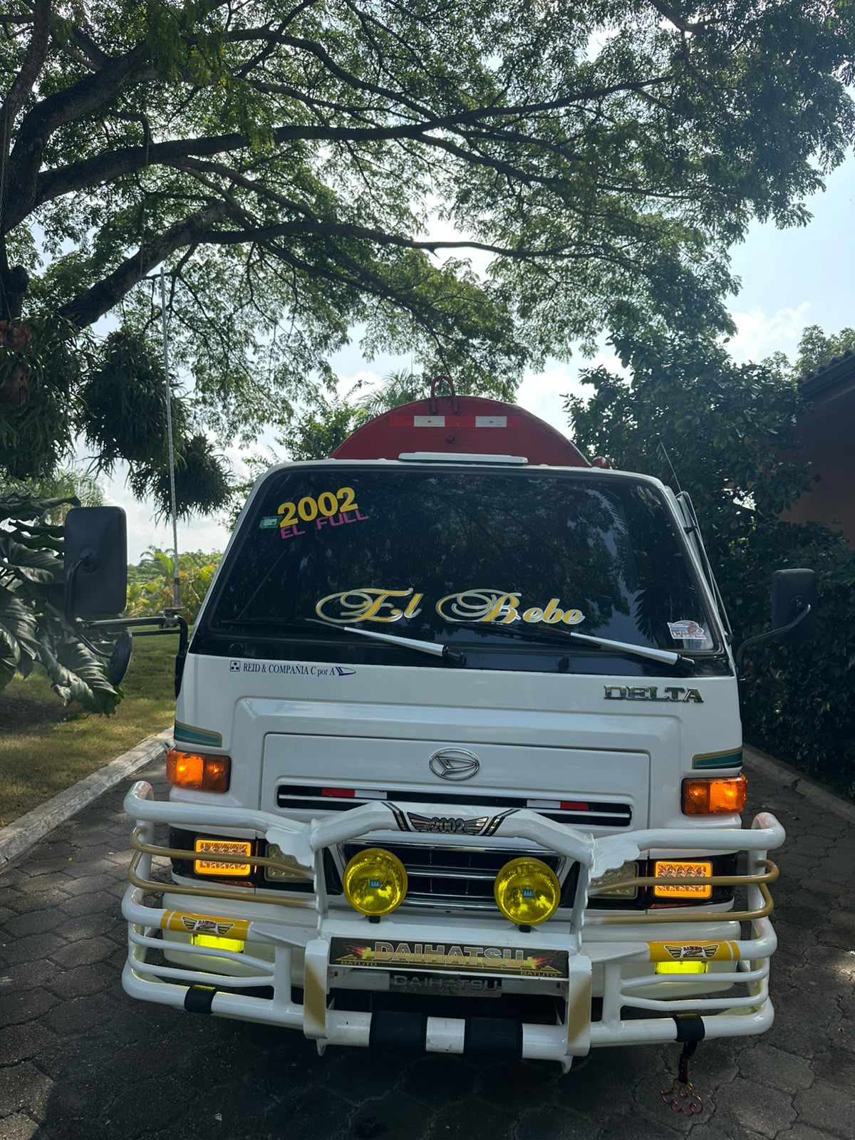 Camión daihatsu 2002 succiónador